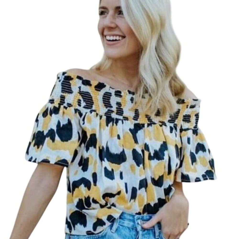 Who What Wear Off Shoulder Smocked Short Sleeve Wild Cat Linen Top - M EUC‎